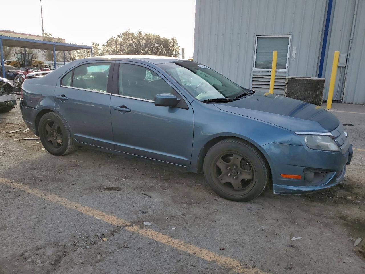 2011 FORD FUSION SE photo 4