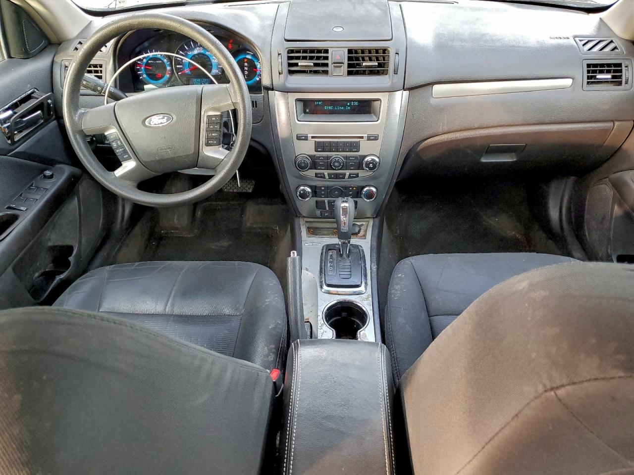 2011 FORD FUSION SE photo 8