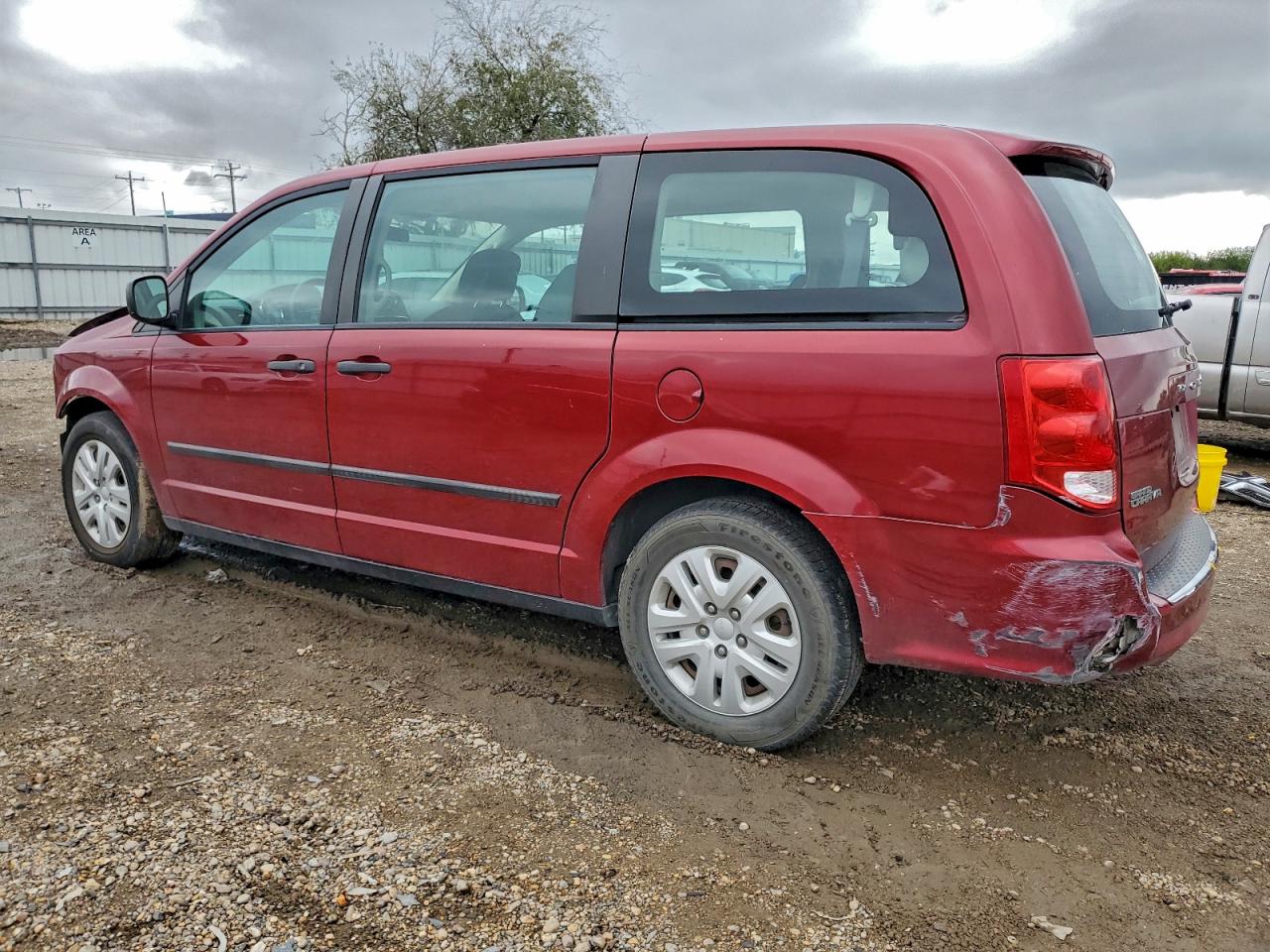 2015 DODGE GRAND CARAVAN SE photo 2