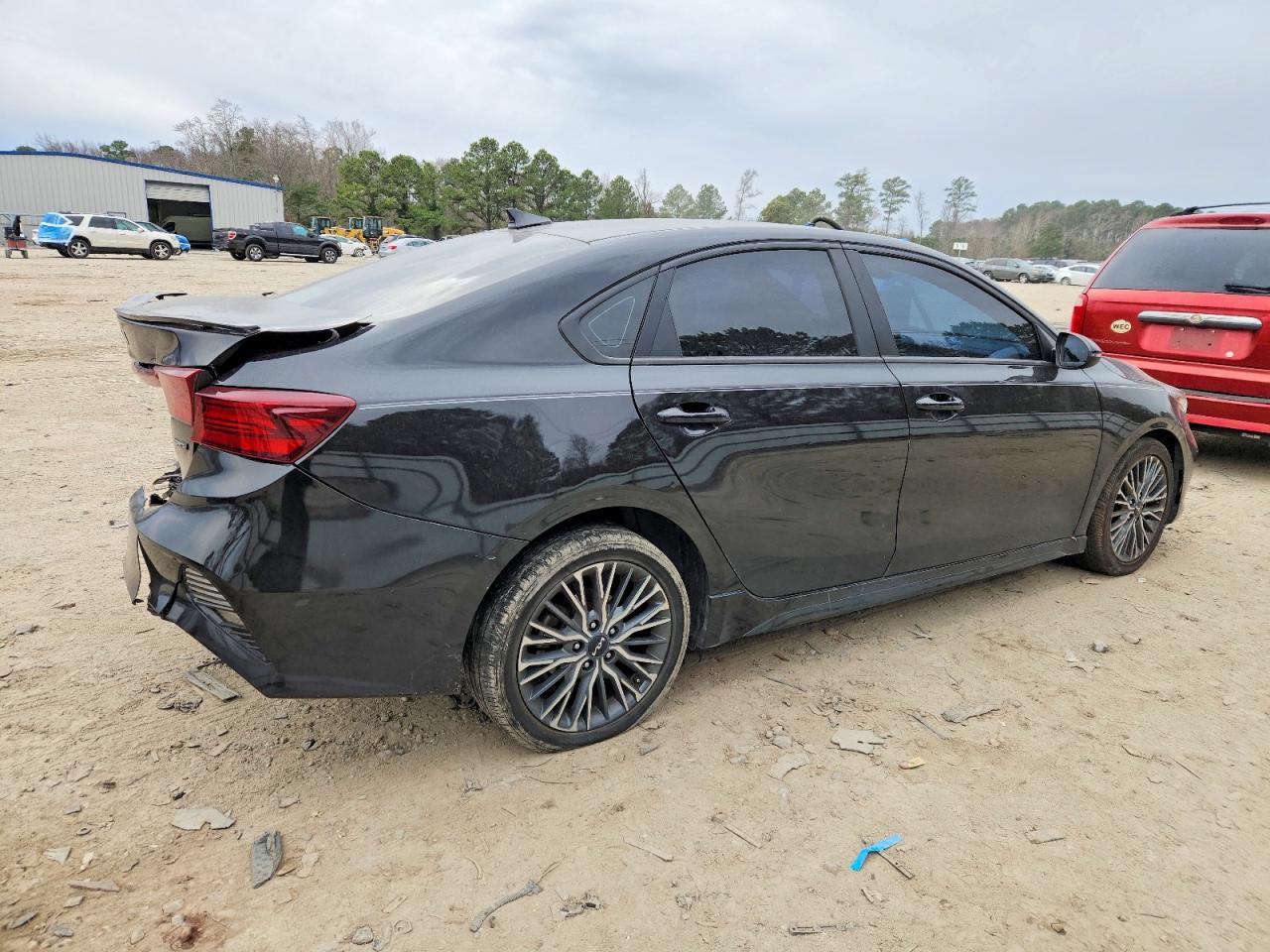 2023 KIA FORTE GT LINE photo 3