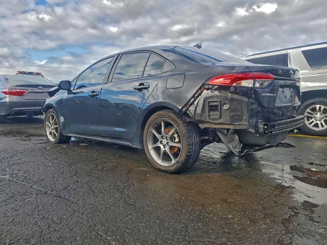 2020 TOYOTA COROLLA LE photo 2