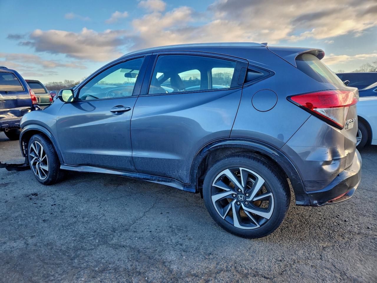 2019 HONDA HR-V SPORT photo 2