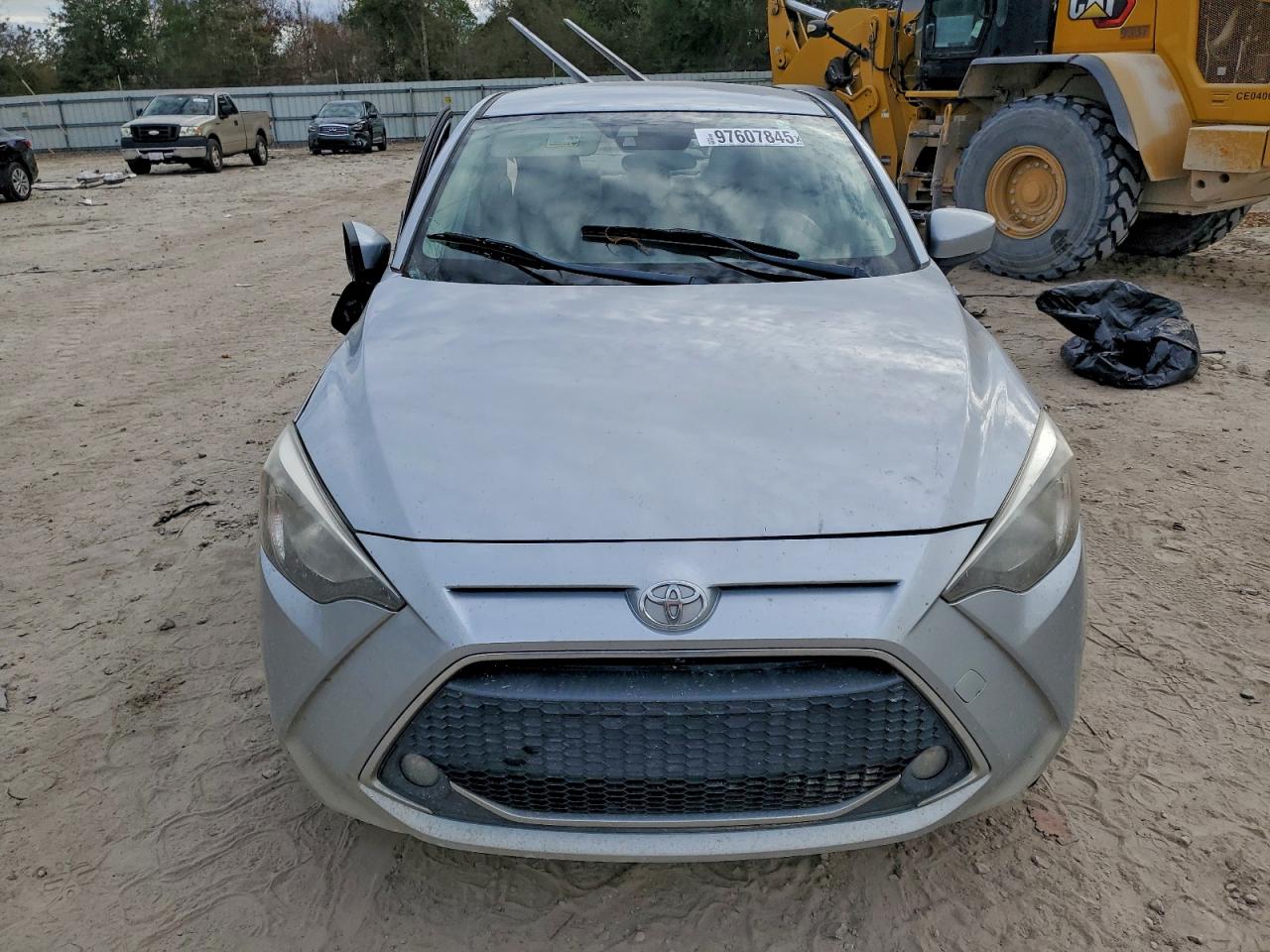 2019 TOYOTA YARIS L photo 13