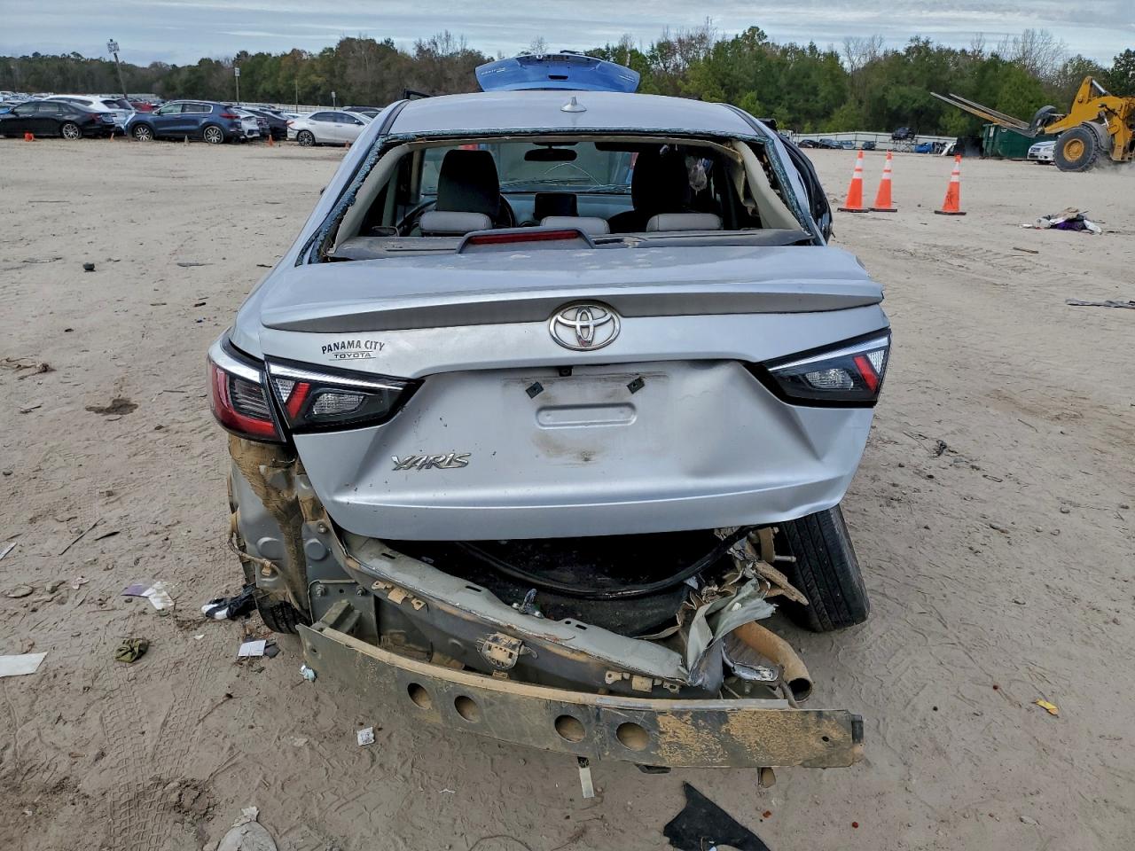 2019 TOYOTA YARIS L photo 16