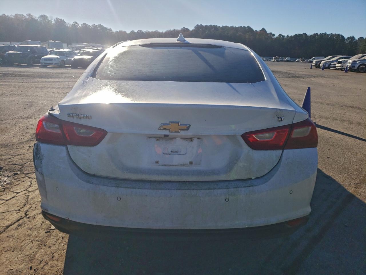 2017 CHEVROLET MALIBU LT photo 11