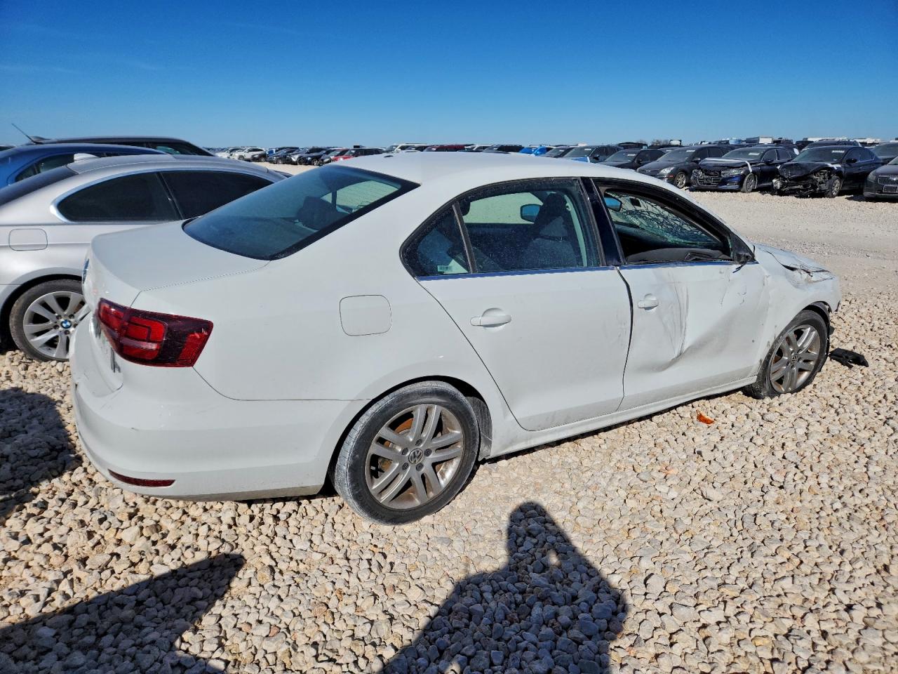 2017 VOLKSWAGEN JETTA S photo 3