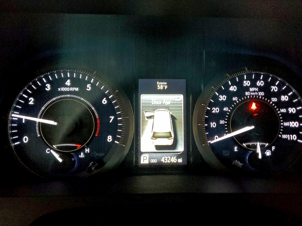 2017 TOYOTA SIENNA XLE photo 9