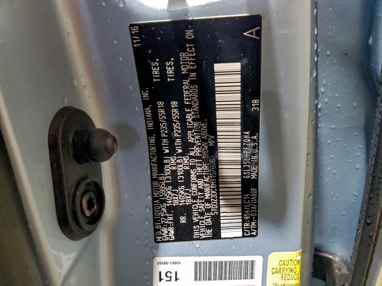 2017 TOYOTA SIENNA XLE photo 13