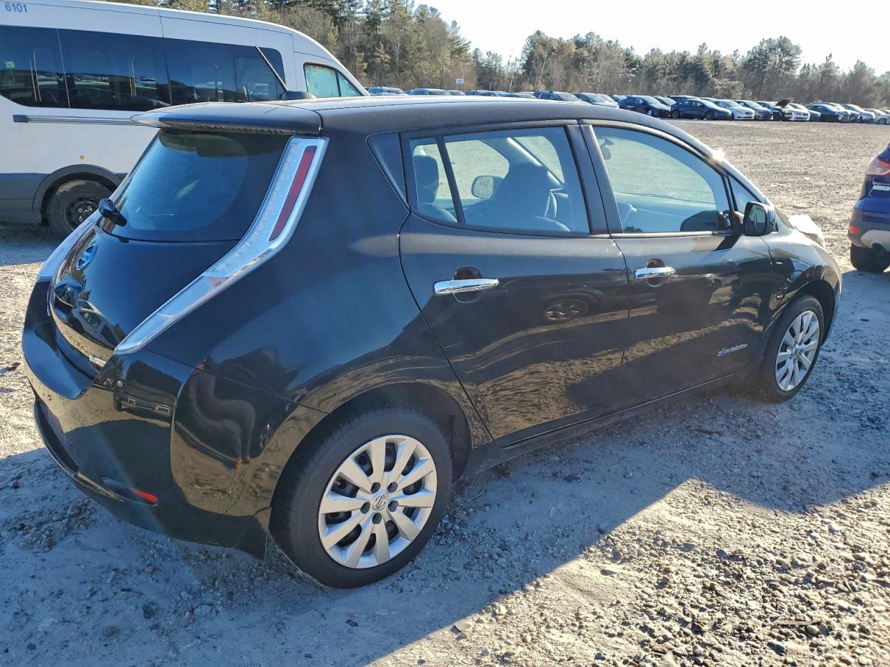 2016 NISSAN LEAF photo 3