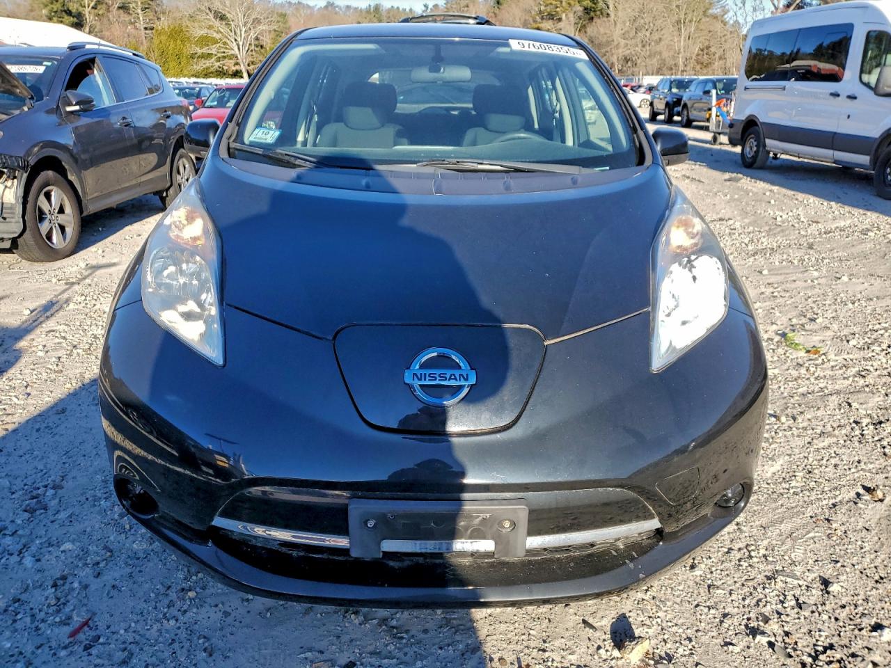 2016 NISSAN LEAF photo 5