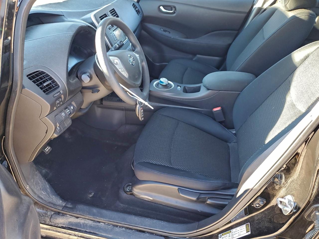 2016 NISSAN LEAF photo 7