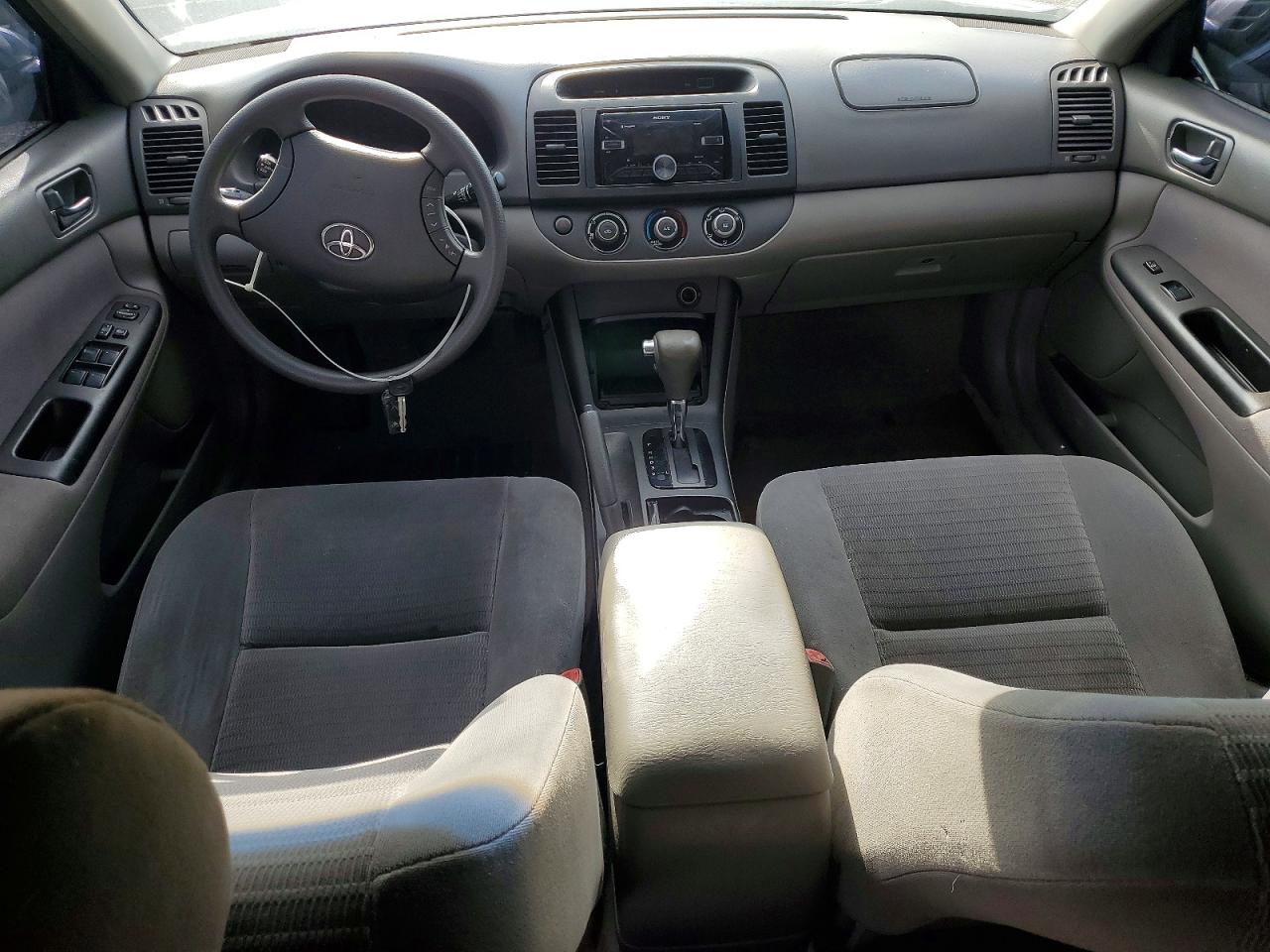 2005 TOYOTA CAMRY LE photo 8