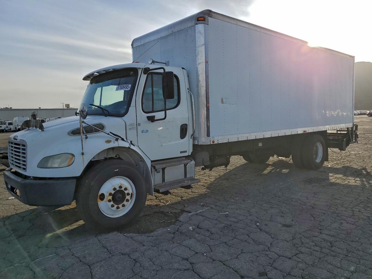 2006 FREIGHTLINER M2