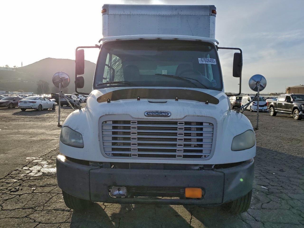 2006 FREIGHTLINER BUSINESS CLASS M2 BOX TRUCK photo 9
