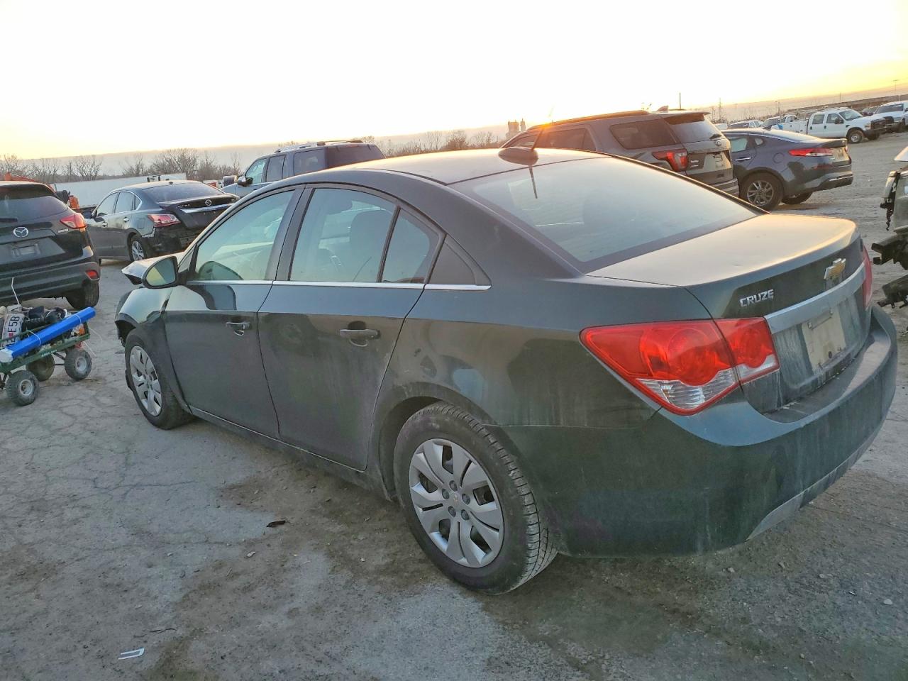 2015 CHEVROLET CRUZE LT photo 2