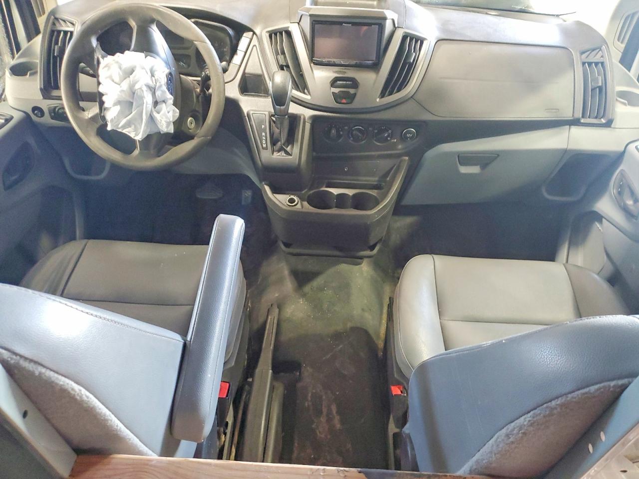 2017 FORD TRANSIT T-150 photo 8