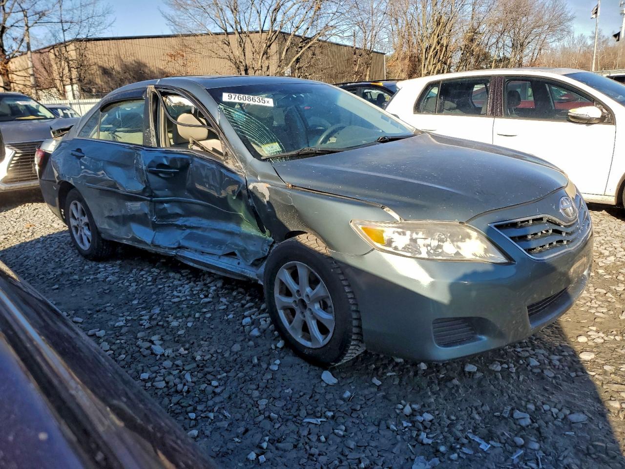 2011 TOYOTA CAMRY BASE photo 4