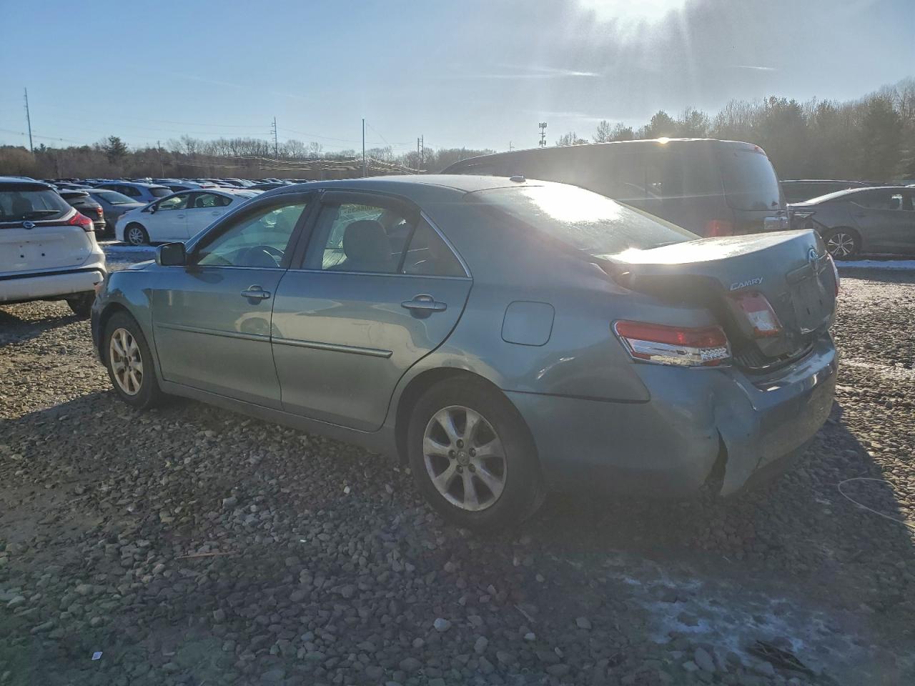 2011 TOYOTA CAMRY BASE photo 2