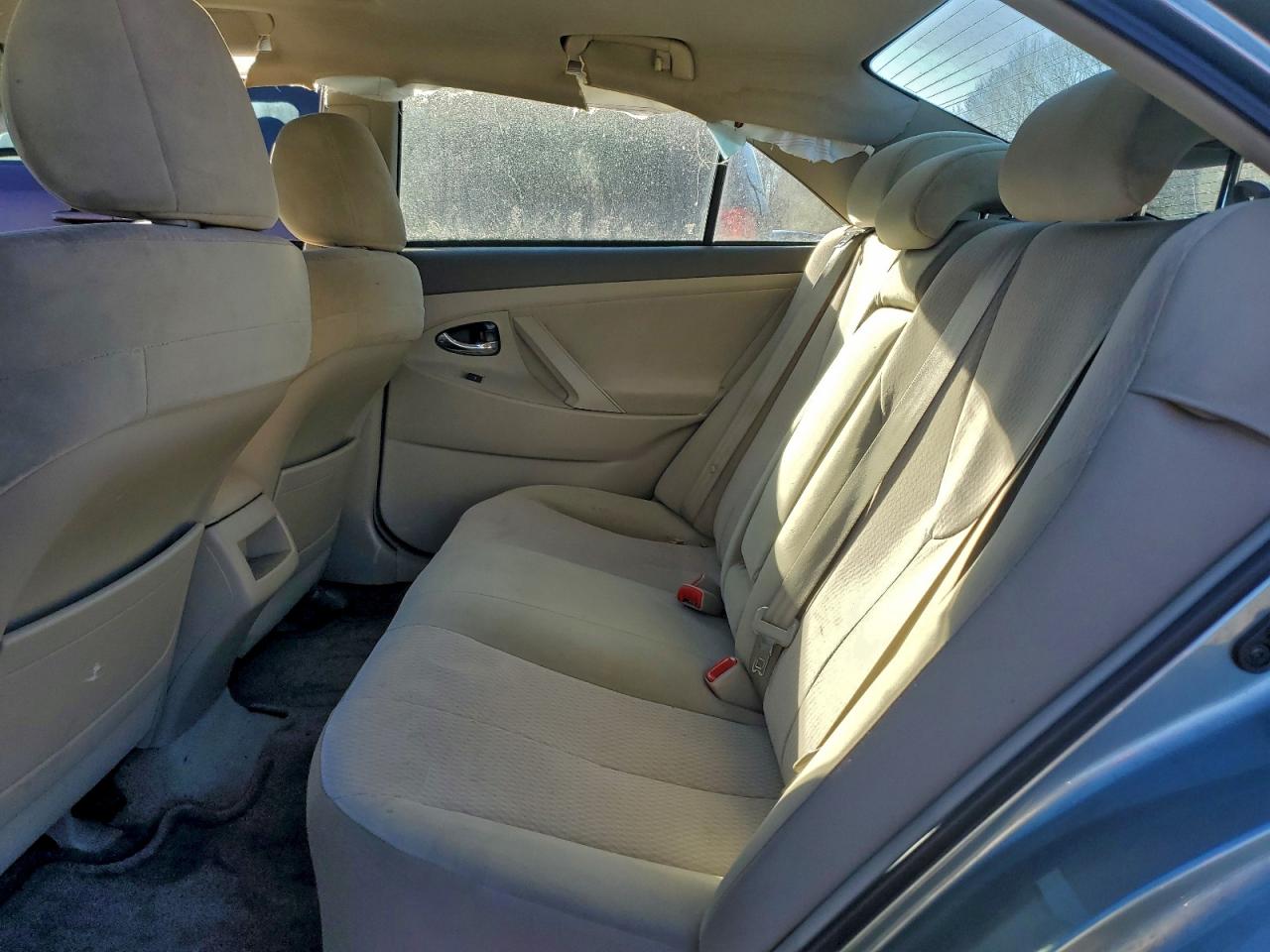 2011 TOYOTA CAMRY BASE photo 10