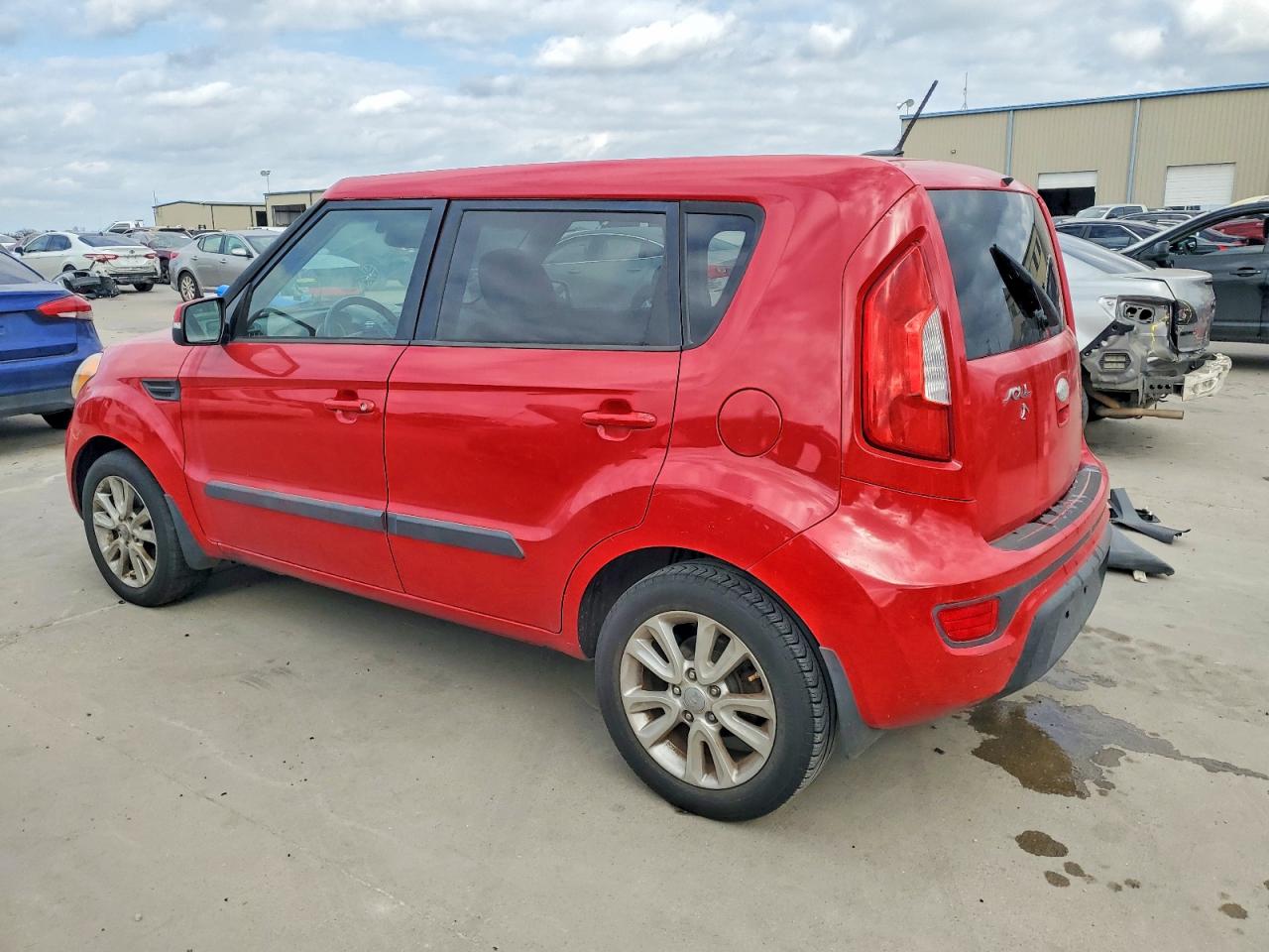 2013 KIA SOUL + photo 2
