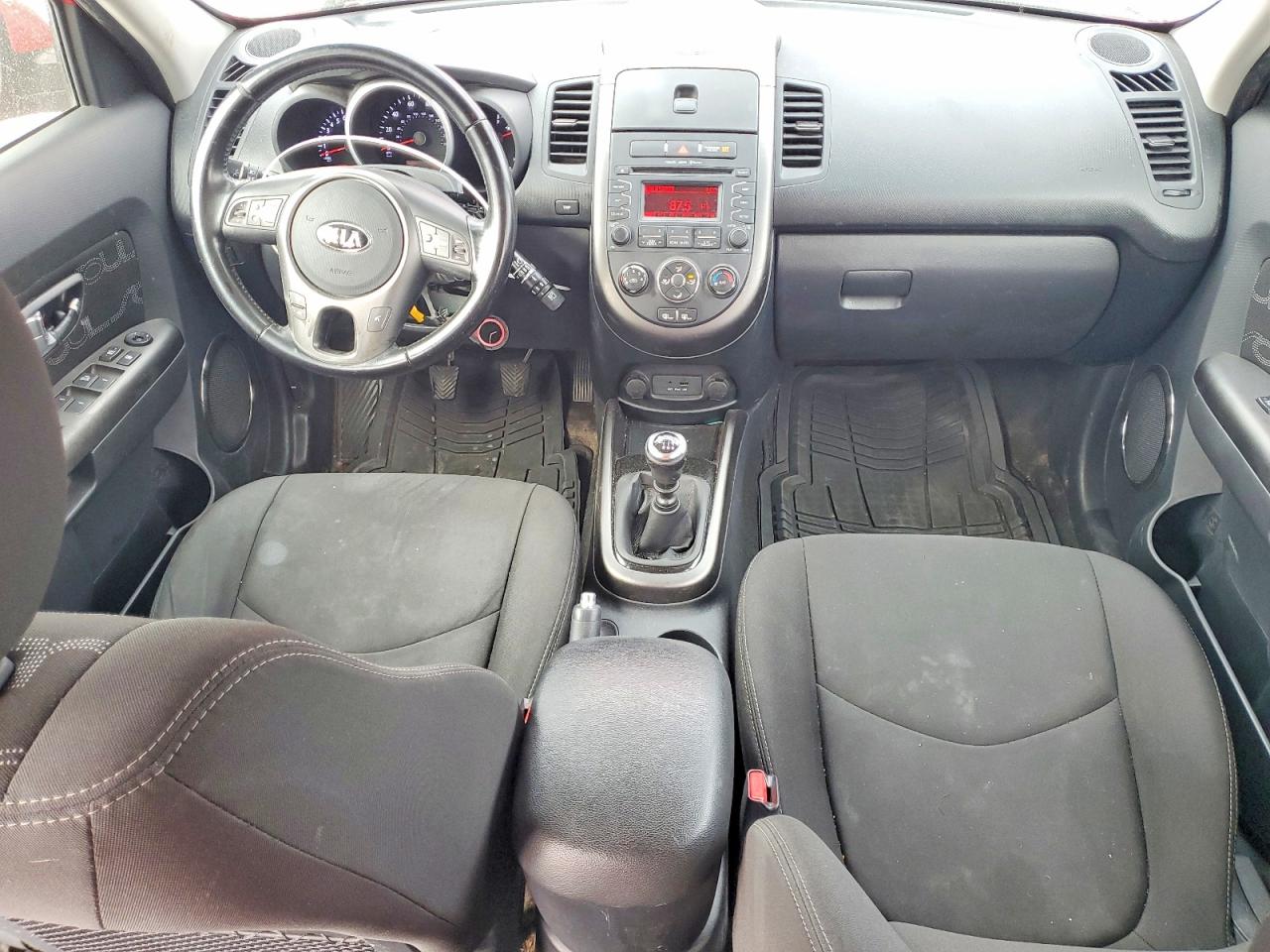 2013 KIA SOUL + photo 8