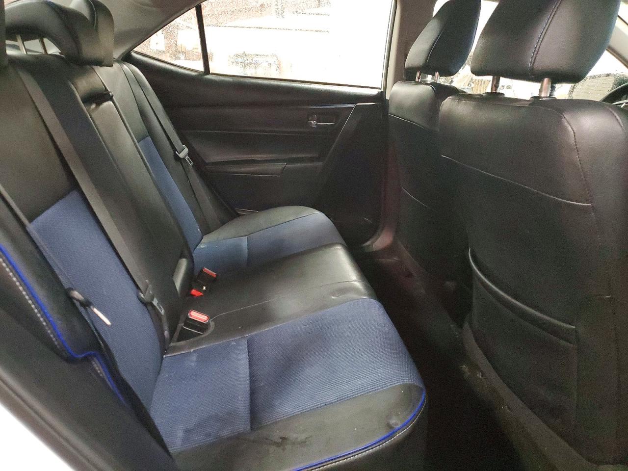 2017 TOYOTA COROLLA L photo 10