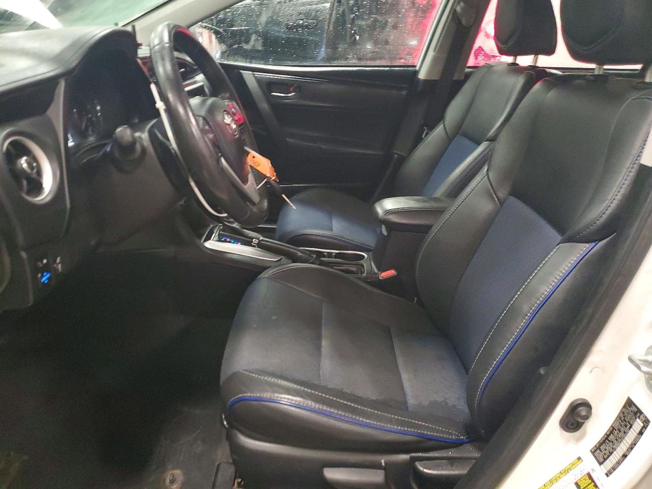 2017 TOYOTA COROLLA L photo 7