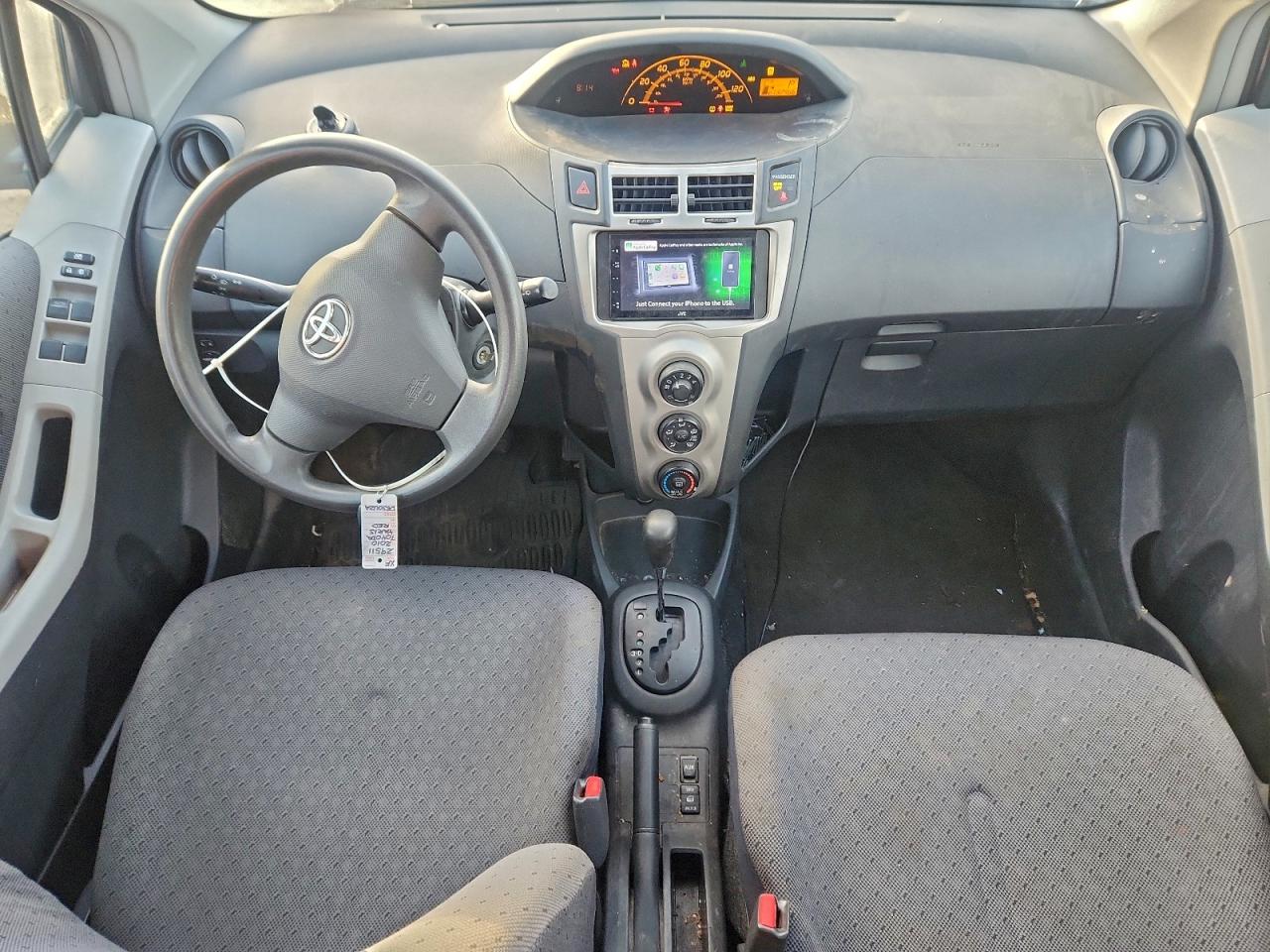 2010 TOYOTA YARIS photo 8
