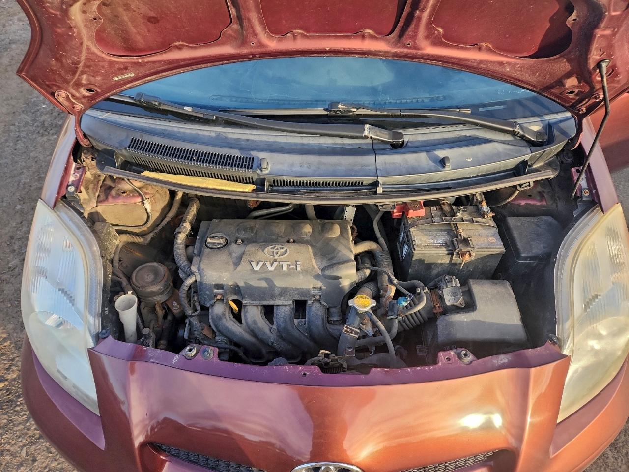 2010 TOYOTA YARIS photo 11