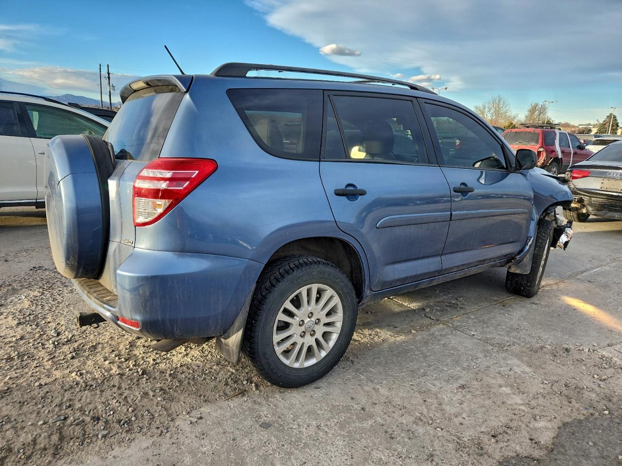 2011 TOYOTA RAV4 photo 3