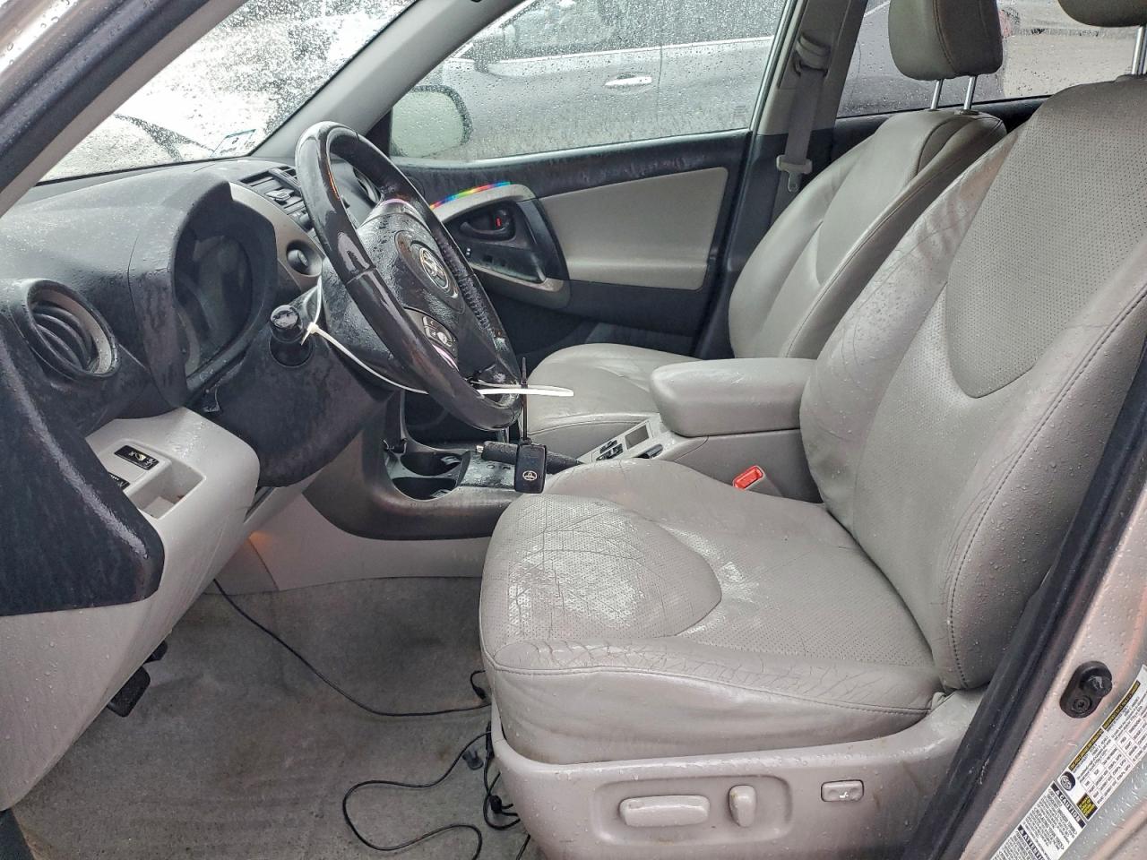 2011 TOYOTA RAV4 LIMITED photo 13