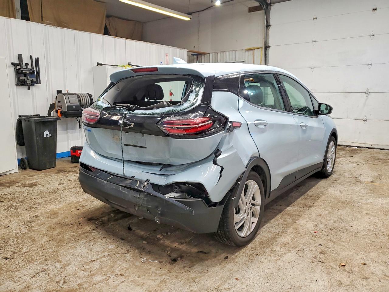 2023 CHEVROLET BOLT EV 1LT photo 3