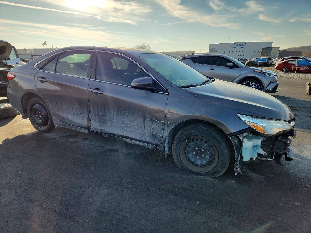 2016 TOYOTA CAMRY LE photo 4