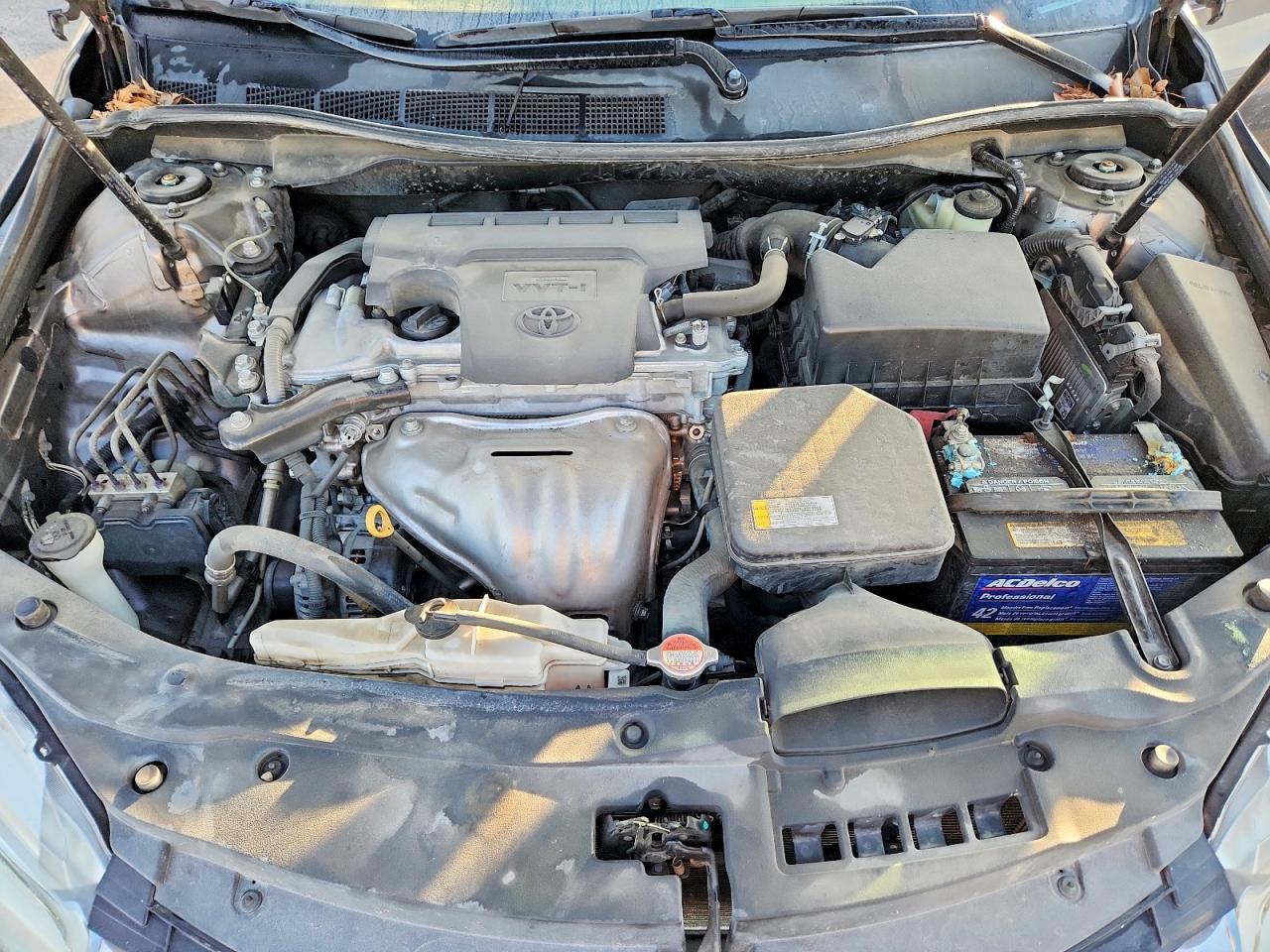 2016 TOYOTA CAMRY LE photo 11