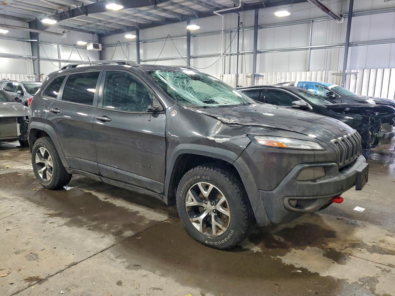 2015 JEEP CHEROKEE TRAILHAWK photo 4
