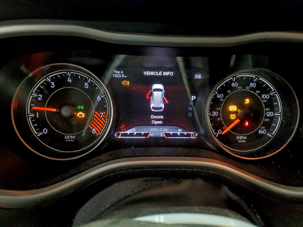 2015 JEEP CHEROKEE TRAILHAWK photo 9