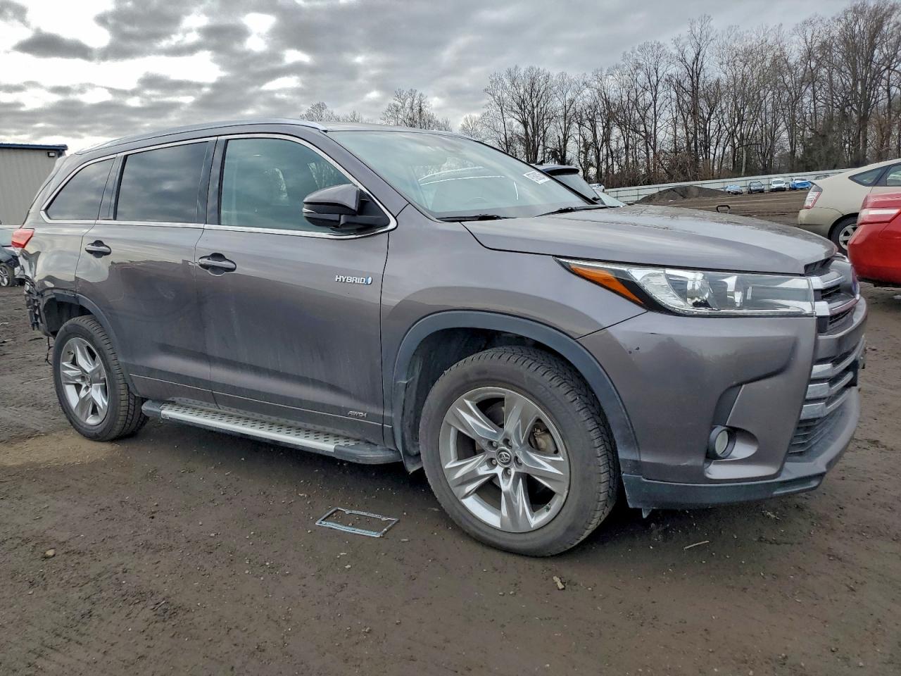2018 TOYOTA HIGHLANDER HYBRID LIMITED photo 4