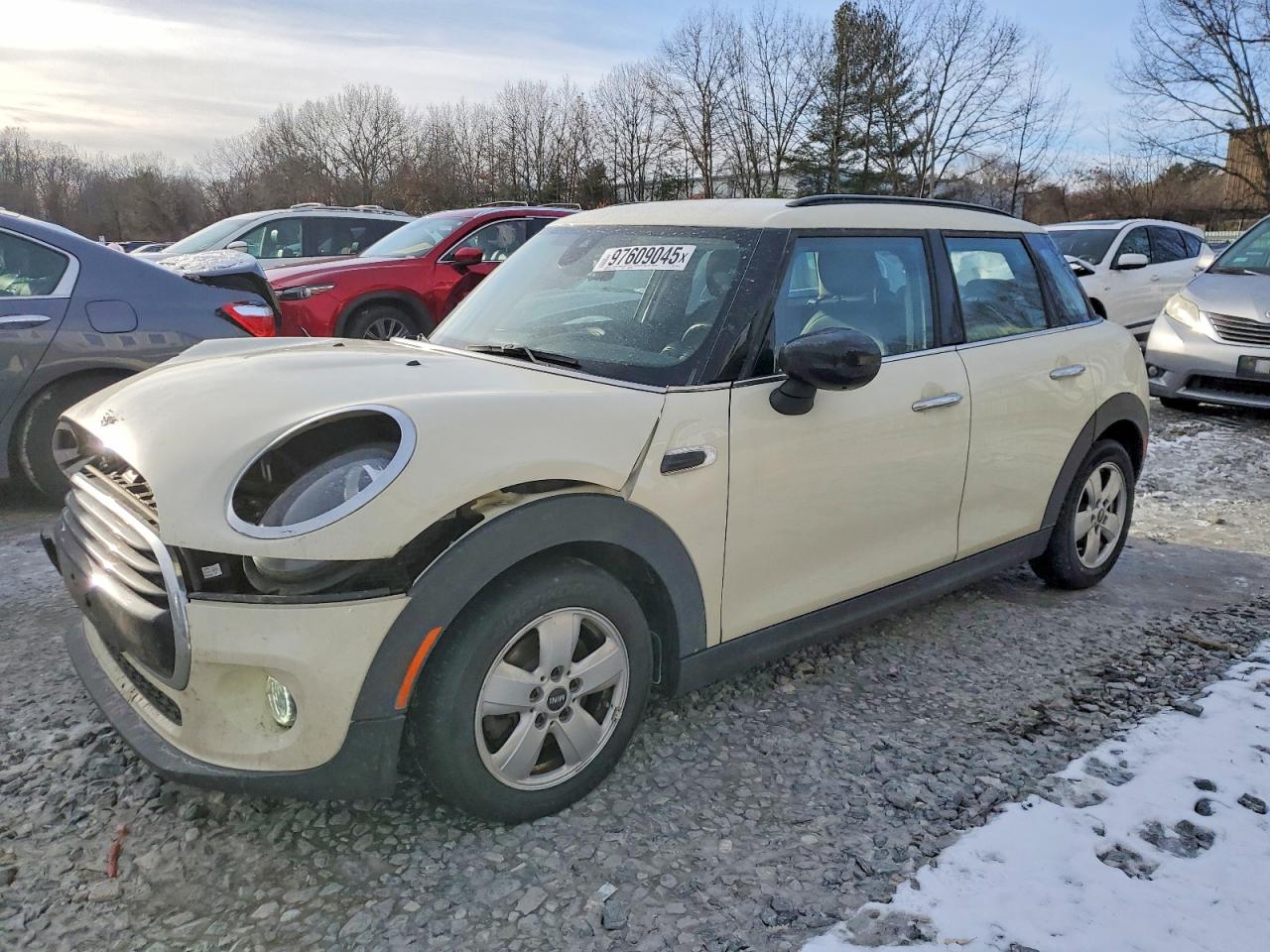 2021 MINI COOPER