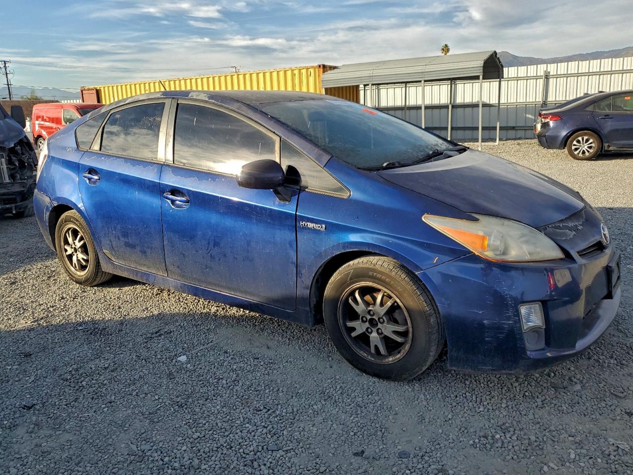 2011 TOYOTA PRIUS photo 4