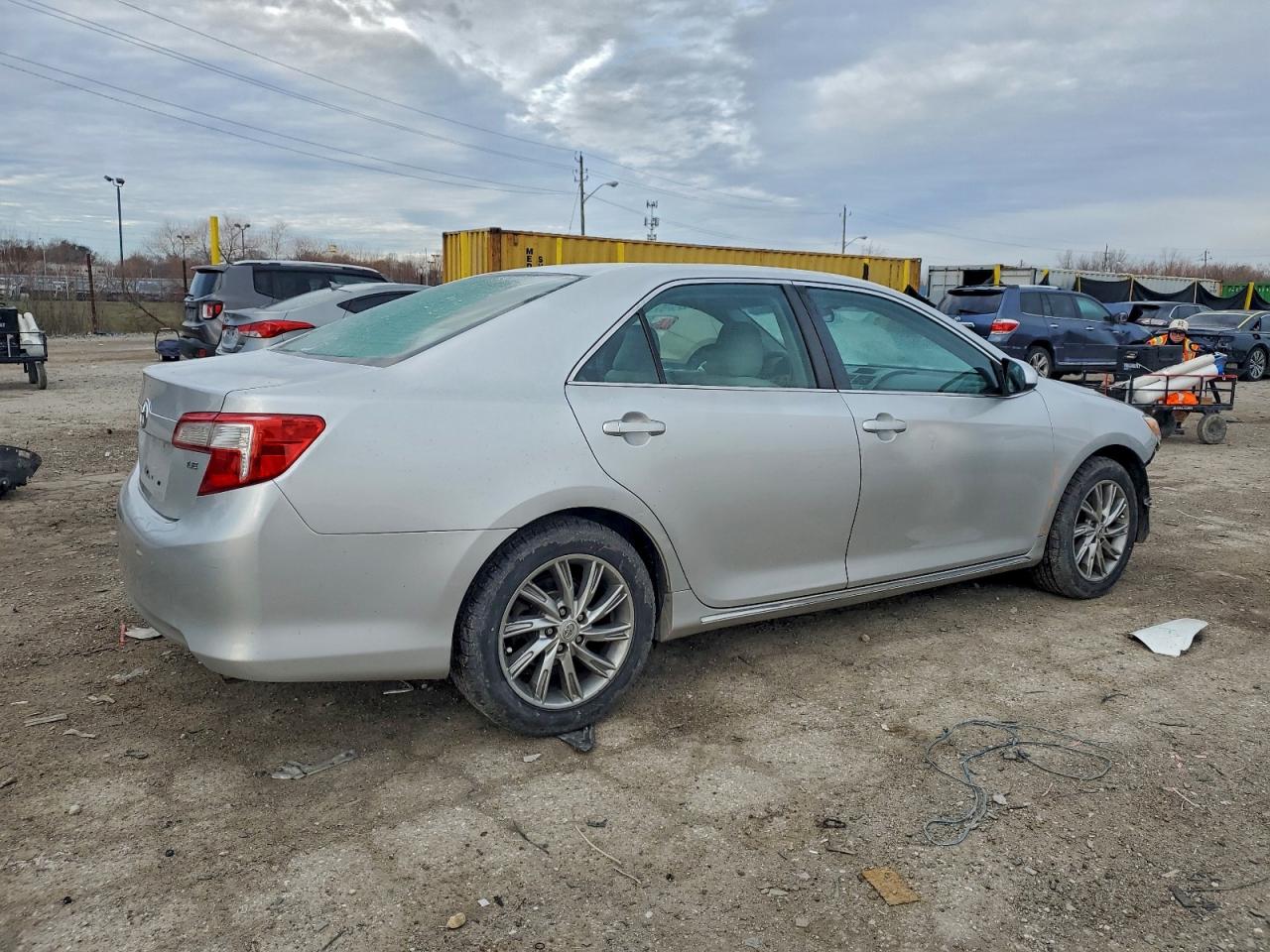 2012 TOYOTA CAMRY BASE photo 3