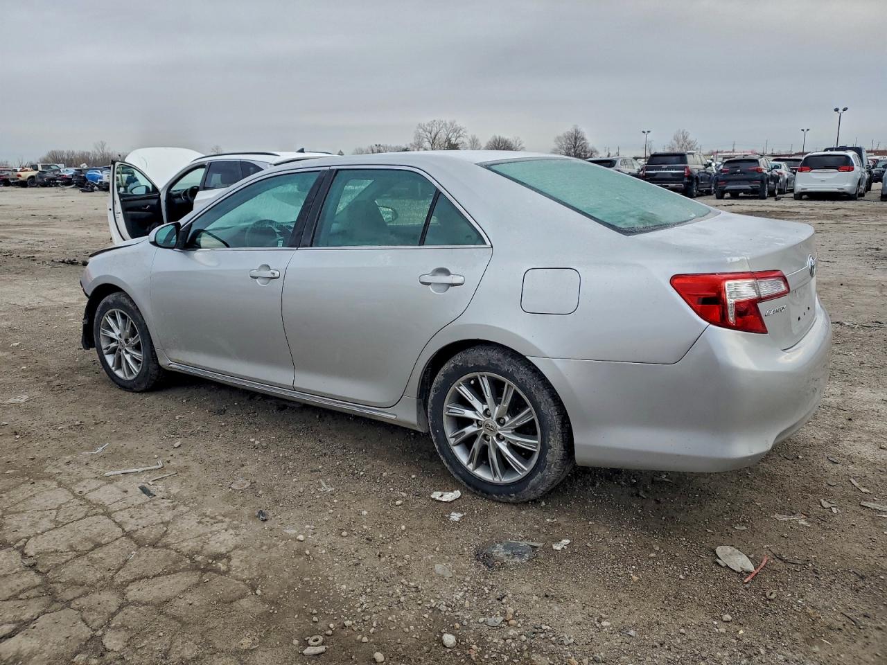 2012 TOYOTA CAMRY BASE photo 2