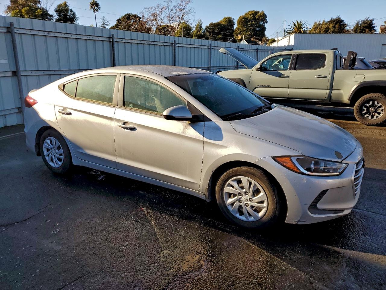 2018 HYUNDAI ELANTRA SE photo 4