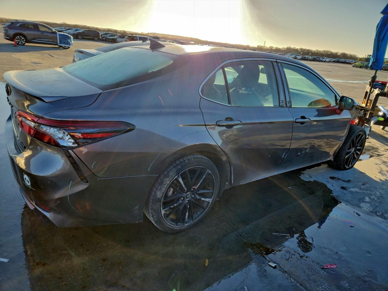 2022 TOYOTA CAMRY XSE photo 3