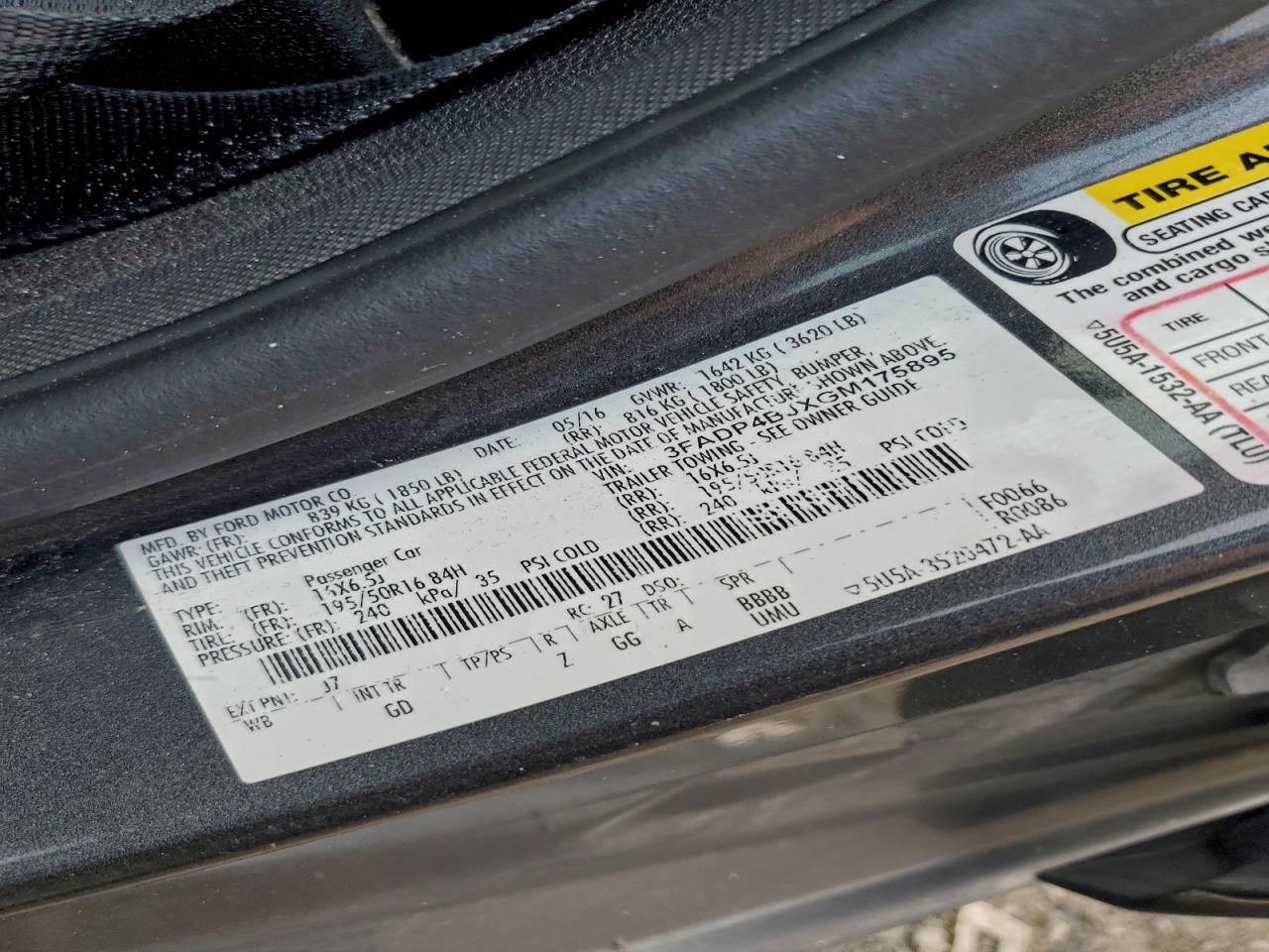 2016 FORD FIESTA SE photo 12