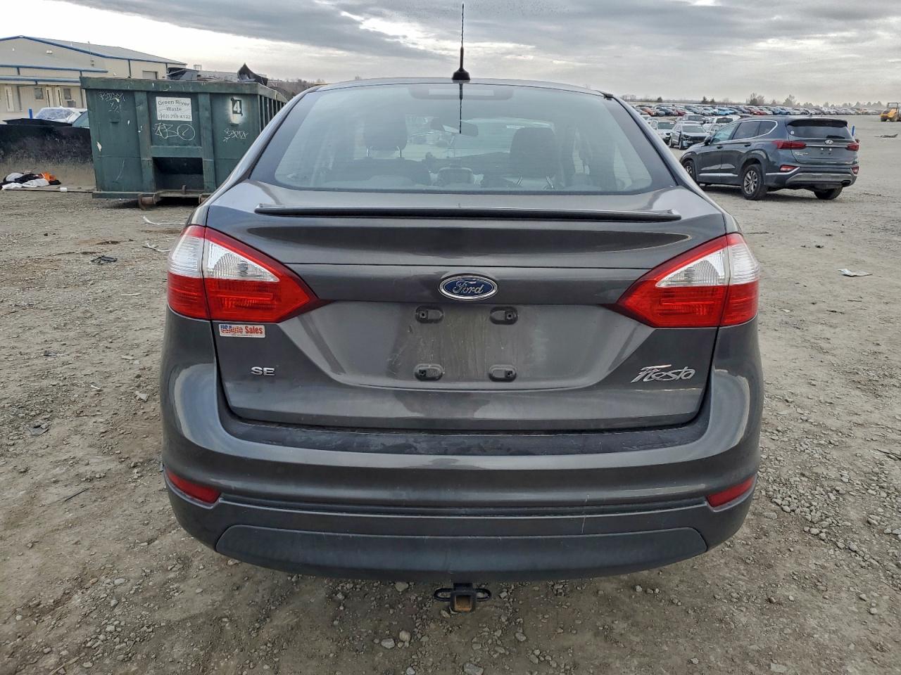 2016 FORD FIESTA SE photo 6