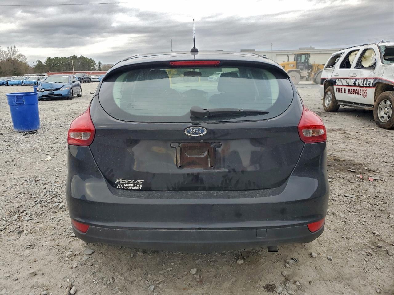 2017 FORD FOCUS SE photo 6