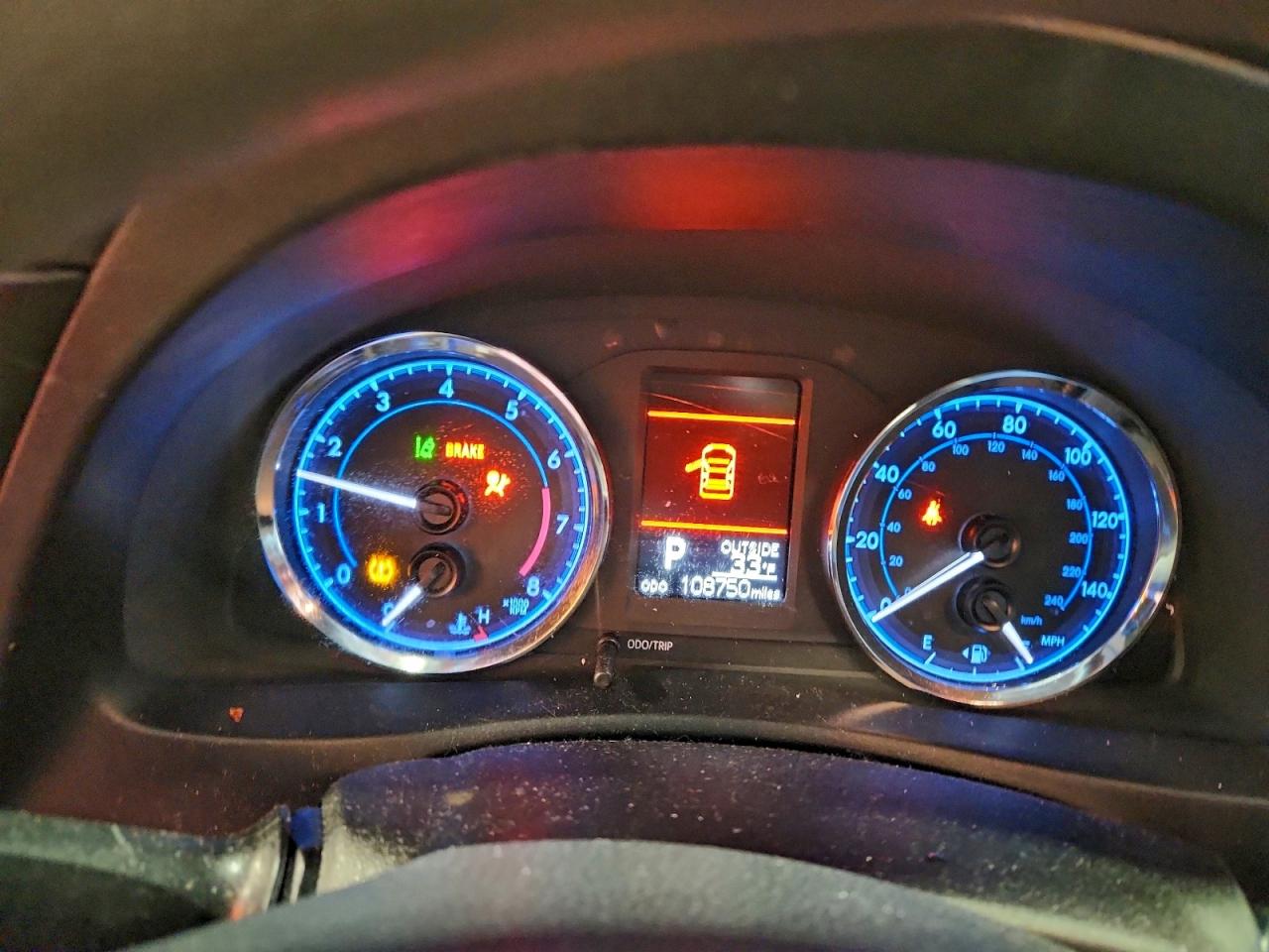 2018 TOYOTA COROLLA LE photo 17