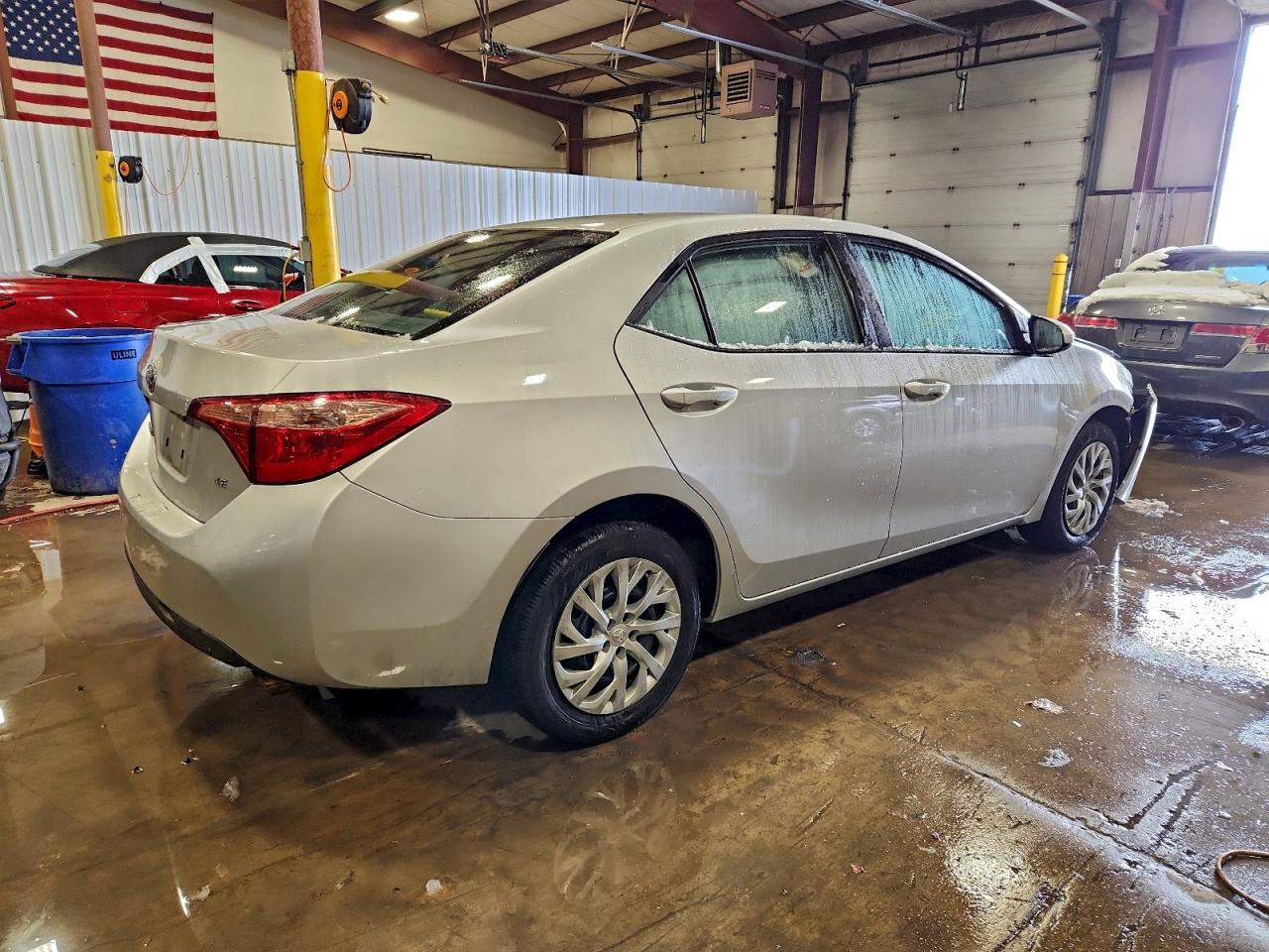 2018 TOYOTA COROLLA LE photo 5