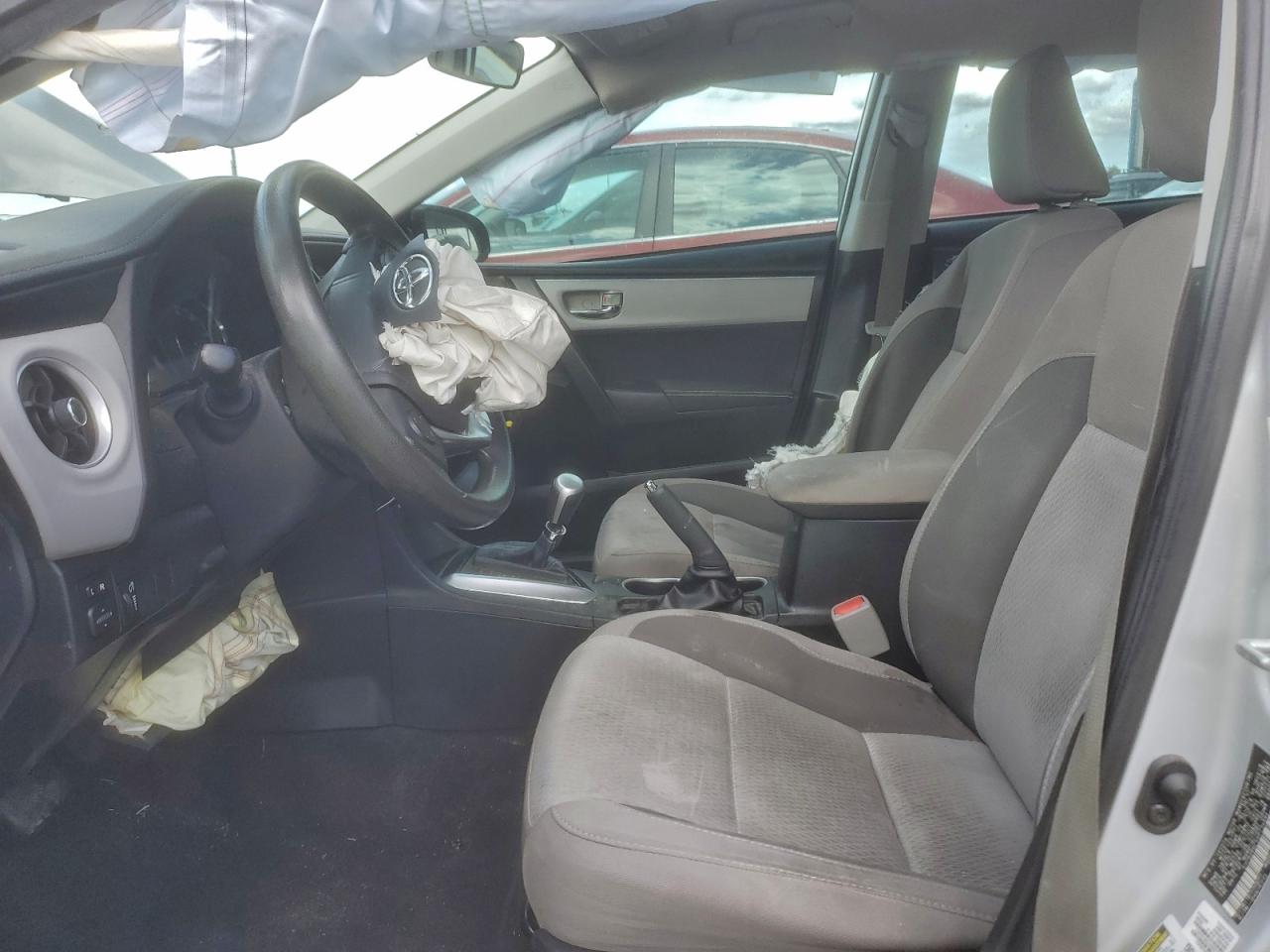 2017 TOYOTA COROLLA L photo 13