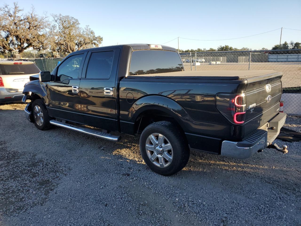 2014 FORD F150 SUPERCREW photo 2